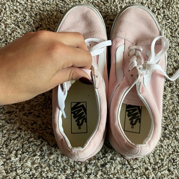 NWOT! Women’s pink and white classic vans - Picture 6 of 7